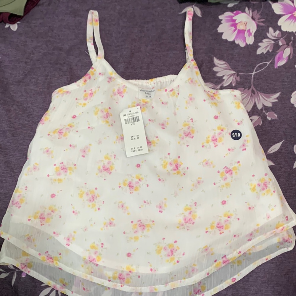 New Abercrombie Kids Floral top size 9/10